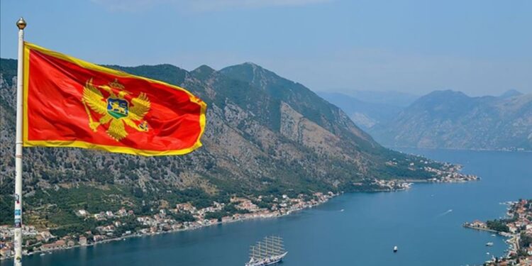 Karadağ, Türk Vatandaşları İçin Geçici Vize Zorunluluğu Getirdi