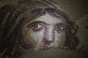 Zeugma Çingene Kızı: Gaziantep’in Paha Biçilmez Gizemi