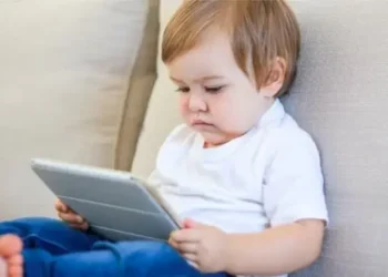 4 Yaş Sürekli Tablet İsteme: Kriz Yönetimi ve Alternatifler