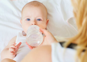 Kolik ve Gaz Sancısı: Bebeklerde Bağırsak Sağlığı İçin Probiyotik Kullanımı