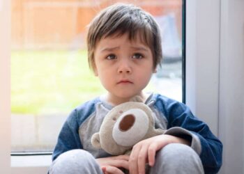 2 Yaş Dışarıda Oynamama: Duyusal Kaygı ve Bilinmeyen Korkusu