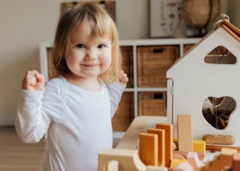 0-2 Yaş Bebek Gelişim Tablosu: Kilometre Taşları ve Uzman Uyarısı