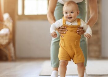 0-2 Yaş Çocuklarda Erken Yürüme Zararlı mı? Uzman Görüşü ve Gelişim Sınırları