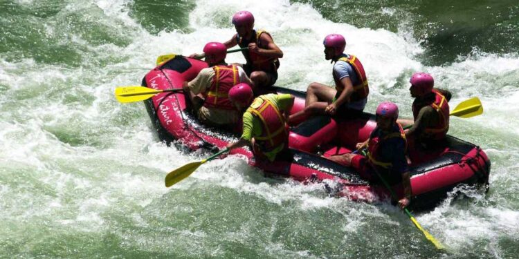 Çoruh Nehri Rafting Heyecanı: Artvin’in Vahşi Ruhuyla Tanışın