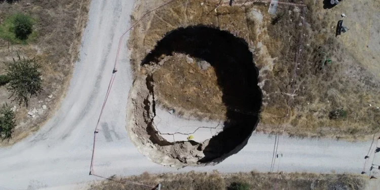 Konya’da Sessiz Faylar Uyanıyor mu? Deprem ve Obruk Endişesi