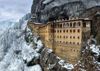Sümela Manastırı Sırrı: Trabzon’un Uçurumdaki Kayalık Duası