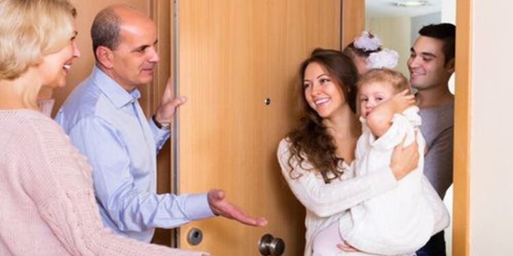 3 Yaş Misafir Gelince Huysuzluk: Rutin ve İlgi Çatışması