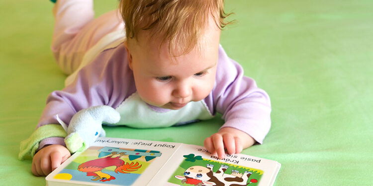 0-2 Yaş Bebekler İçin Kitap Önerileri: Dil Gelişimini Destekleyen Seçimler