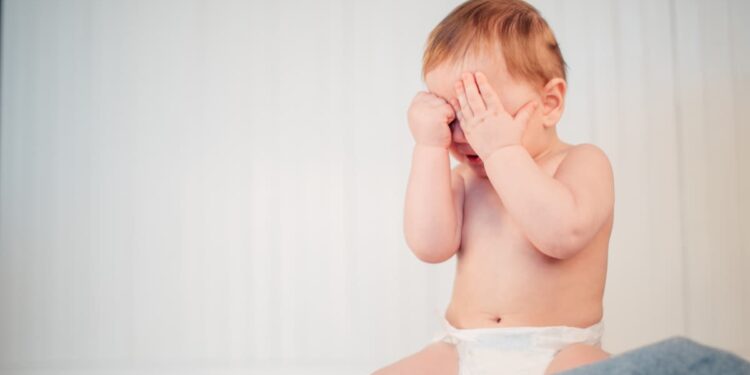 1 Yaş Bebek Gece Neden Huysuz Olur? Uzmanlar Sebepleri Açıklıyor
