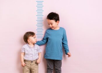 0-2 Yaş Bebeklerde Gelişim Geriliği Belirtileri: 4 Kritik Alan