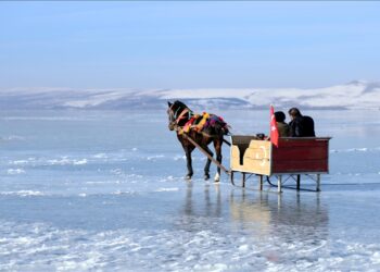 Çıldır Gölü Kış Efsaneleri: Ardahan’ın Donmuş Güzelliği